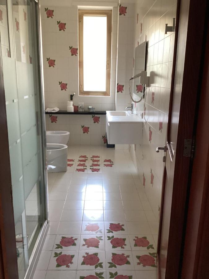 Quadruple Room Bathroom,1543325143:JPEG